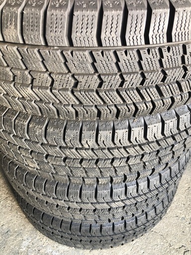 グッドイヤー I.N8 175/70r14 スタッドレス 4本