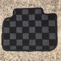 更に値引きしました。BMW X1(F48)用フロアマットの画像