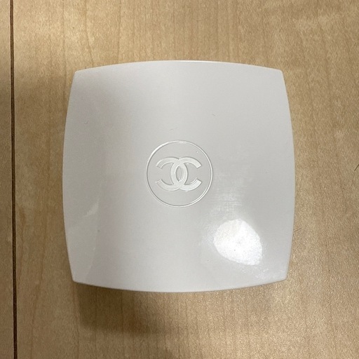 廃盤CHANEL ファンデーション 20 ベージュ