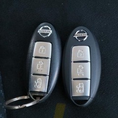 日産　セレナの画像