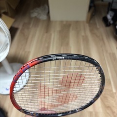 Yonex Astrox 77 Tour バドミントンラケットの画像