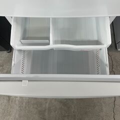 宇都宮市 在庫数№1❕自動製氷付き❕3ドア冷蔵庫❕ ゲート付き軽トラ”無料貸出❕配達設置も承ります❕購入後取り置きにも対応 ❕R5421の画像