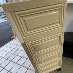 カラフルBOX カラフル 鍵付き 4段   収納ケース 衣類ケース タンス オシャレ 0907-023の画像