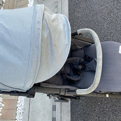 RECARO（レカロ）ベビーカー 新生児からOK・レインカバー付きの画像