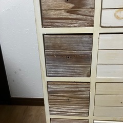 収納棚の画像