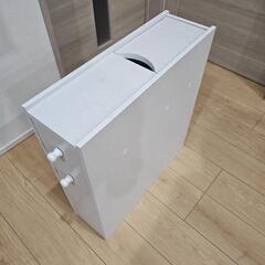トイレ用収納棚の画像