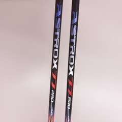 バドミントン　ラケット　アストロクス77プロ　人気　品薄品　4UG6 2本セットの画像