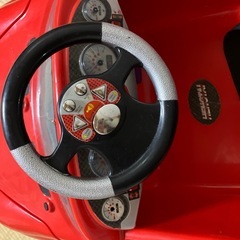 車　赤　電動　おもちゃの画像
