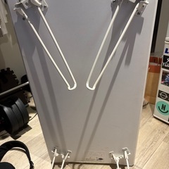 ガラスローテーブルの画像