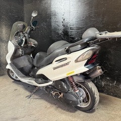 ★支払総額3.8万円★定休日なし！いつでも現車確認可能です！ ヤマハ マジェスティ125 白 バッテリー新品！ リアキャリア付き！ LEDヘッドライト！ 社外リアサス！ 社外マフラー！の画像