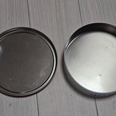 ハローキティクッキー缶　使用済みの画像