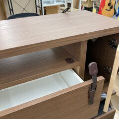 ★ジモティ割引あり★【リユースのサカイ野々市店】TV台　ブラウン　136(幅)×35(奥行き)×41(高さ)cm ※クリーニング済みの画像