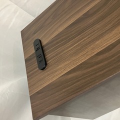 【美品】テレビ台　コンセント付き　ブラウン　ウッド　作業代　テーブル　収納付き　の画像