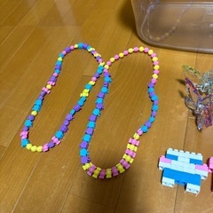 大きめ　虫かご　小物おもちゃ　しまじろう　ネックレス　バレッタ　ブロック
 の画像