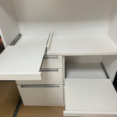食器棚　カップボード　　募集中の画像