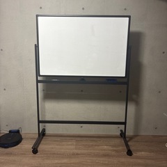 ほぼ未使用ホワイトボード/ペン、ボード消し付きの画像