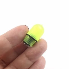 (新品未使用)釣り用ヒット鈴とケミカルレッド🔴2本セット(テスト電池付き)の画像
