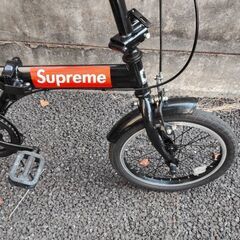 折りたたみ自転車　ノーパンクタイヤの画像