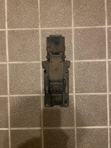 t*u様 希少　廃盤品　ジムニー　幌車　純正スペアタイヤブラケット　JA11C t*u様 希少 廃盤品 ジムニー 幌車 純正スペアタイヤブラケット