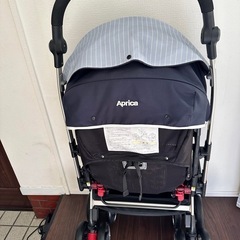 Aprica 折りたたみ式ベビーカー ネイビー
の画像