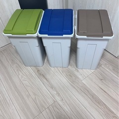 （値下げしました）連結出来るゴミ箱3個セットの画像