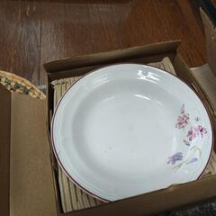 　差し上げます！　食器類　未使用＆美品一式の画像