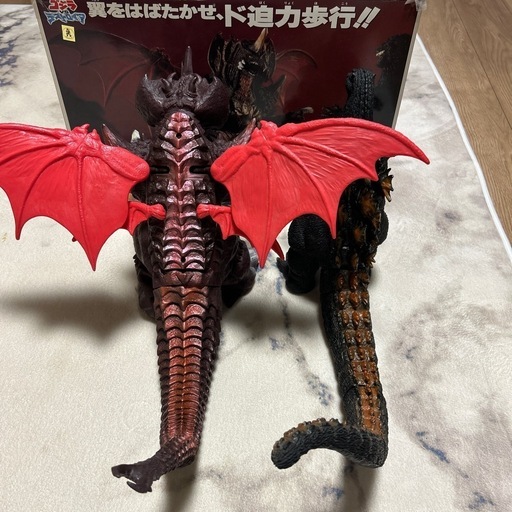 ゴジラとデストロイアのおもちゃ