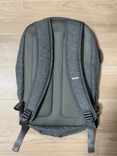 【美品】Incase City Compact Backpack 
