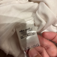 【niko and...】フリル袖 ホワイト Tシャツ 半袖Mの画像