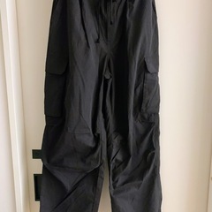 GU パラシュートカーゴパンツの画像