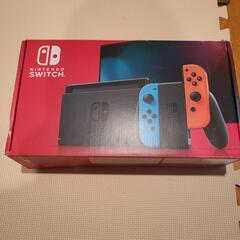 Nintendo Switch　バッテリー強化版　 マイクロSD32GB付き　動作確認済みの画像
