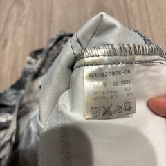 【INGNI】モノトーン花柄 スキニーパンツSの画像