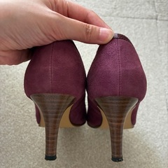 パンプス　AKAKURA ベロア　24.5 ヒール6.5の画像
