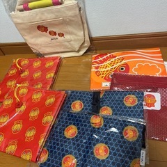 カバン　小物入れ　ポーチの画像