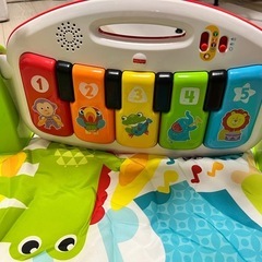 音が鳴るフィッシャープライス ベビージム プレイマット の画像