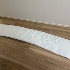 【未使用品
】ベッド隙間パッド・洗濯可の画像