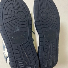 スニーカーの画像