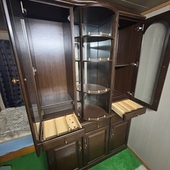 食器棚？キャビネット？激安にてお譲りします。かなり素敵です。傷少なく美品だと思いますの画像