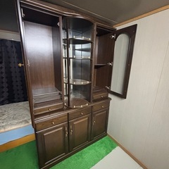 食器棚？キャビネット？激安にてお譲りします。かなり素敵です。傷少なく美品だと思いますの画像