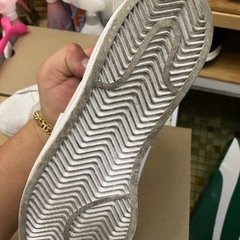 アディダスの人気シューズの画像