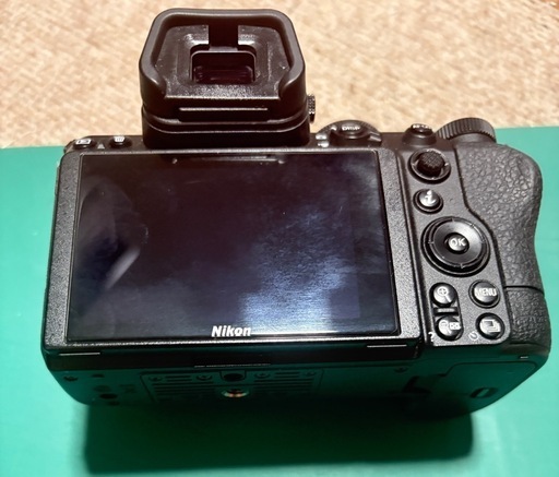 美品　ニコンz5 デジタルカメラ