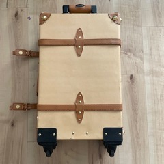 Dith スーツケース クリーム色の画像