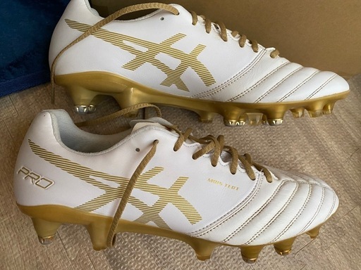 お値下げ中！ ASICS PRO ホワイト/ゴールド スパイクシューズ 28cm