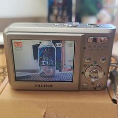 FUJIFILM FinePixF31fd バッテリーと充電器は新品になりますの画像