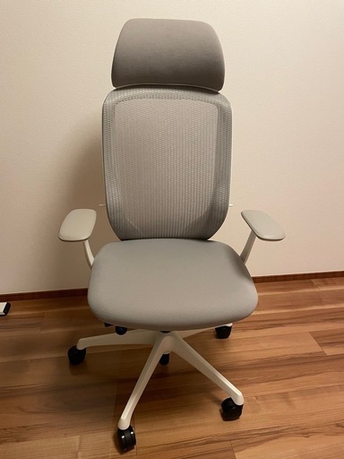 オカムラ　シルフィ　オフィスチェア（美品）　202