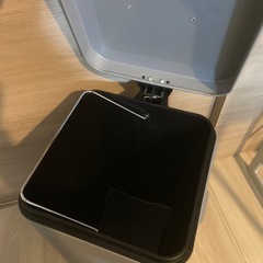 ゴミ箱 の画像