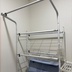 ランドリーラック（洗濯機の上に置ける棚シェルフ）※写真の洗濯機は含みませんの画像