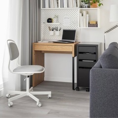 [IKEA]木目調パソコンデスクの画像