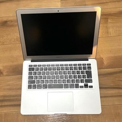 Apple MacBook Airシルバ2017メモリ8GB,SSD 128GBの画像