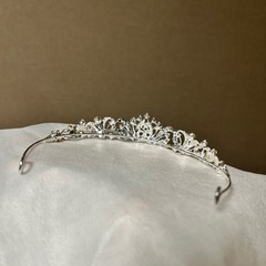 ティアラ シルバーの画像